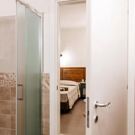 Domo Mediterranea Affittacamere-guest House Gasthuis SantʼAntìoco