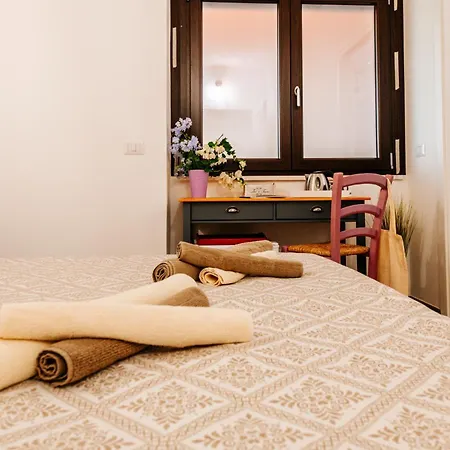 Domo Mediterranea Affittacamere-guest House SantʼAntìoco